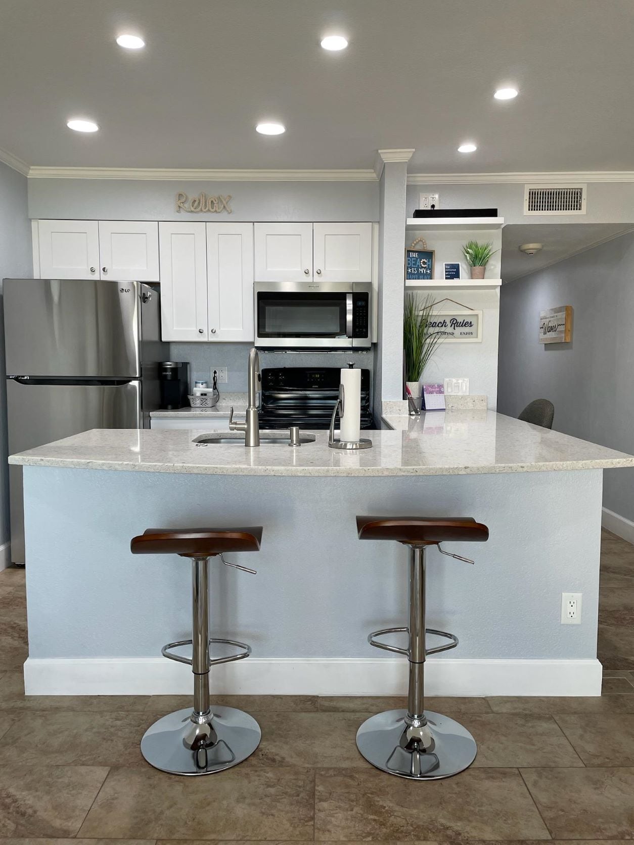 雪櫃、微波爐、焗爐、爐具