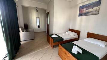Triple Room with Shared Balcony | Vue de la chambre