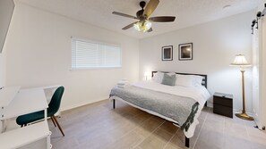 3 bedrooms, desk, travel crib, free WiFi