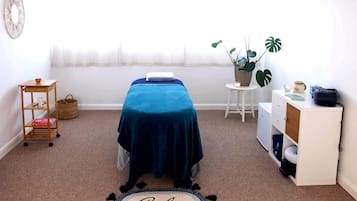 Hotstone-massages, diepe bindweefselmassages, Zweedse massages