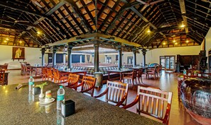 Restaurant - Treebo Premium Travancore Palace Cherthala (Cherthala)
