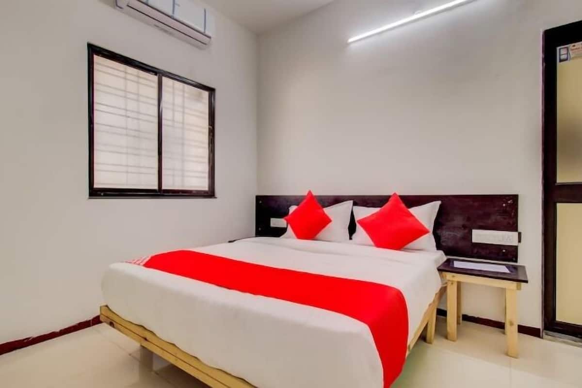 Deluxe Double Room | Egyptian cotton sheets, premium bedding, Select Comfort beds
