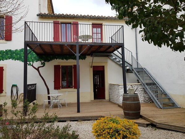 Exterior - MANSION IN TRANSFORMING GITE (pomas)