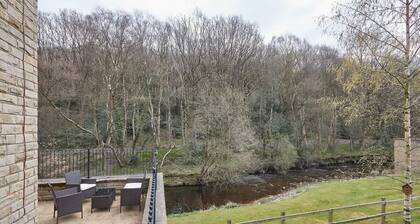 Host & Stay | 57 Woodland View