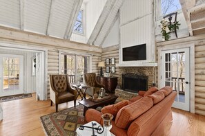 Smart TV, fireplace, ping pong, offices