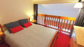 2 bedrooms, iron/ironing board