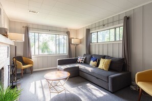 Téléviseur, bureau