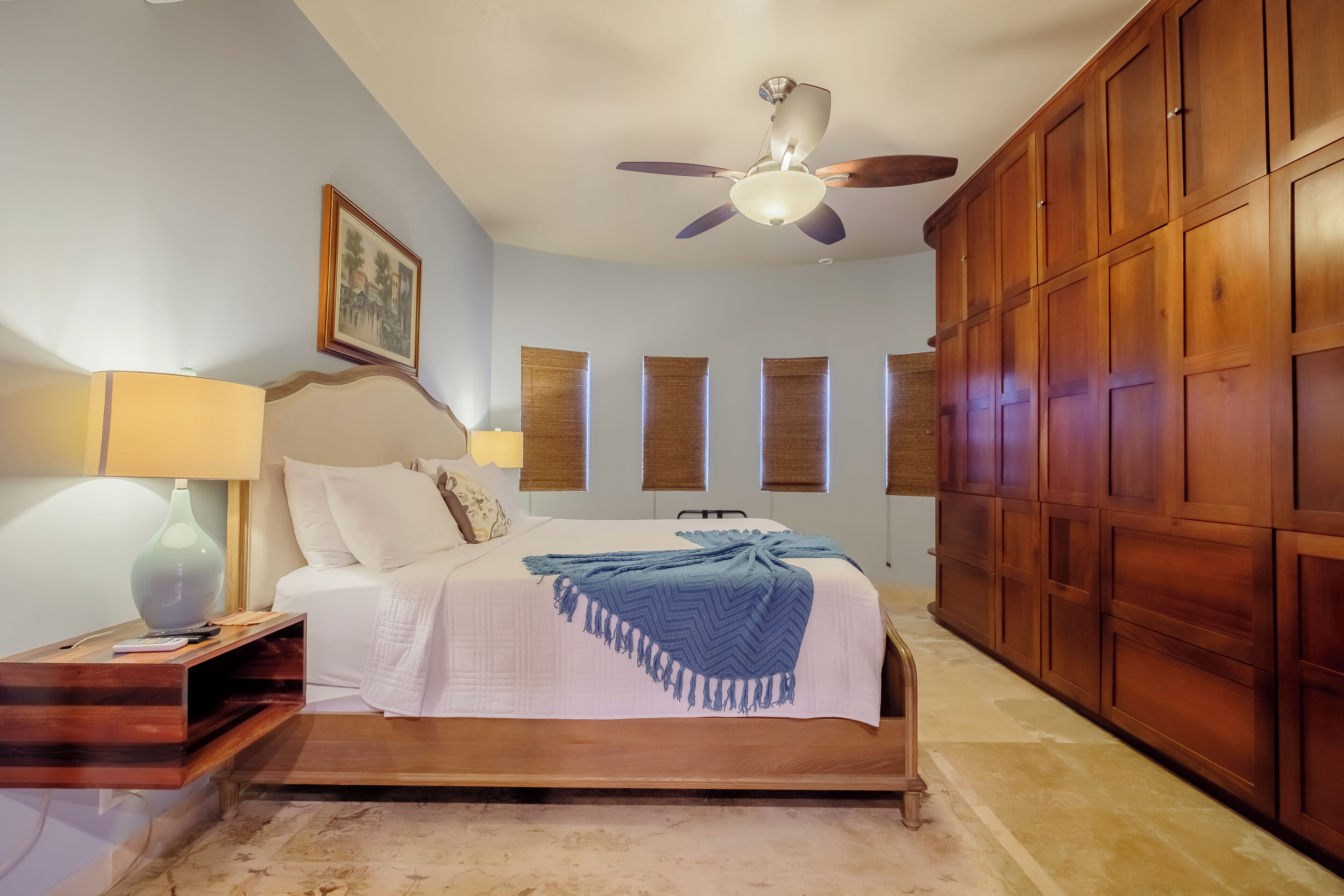 3 bedrooms, in-room safe, iron/ironing board, travel crib