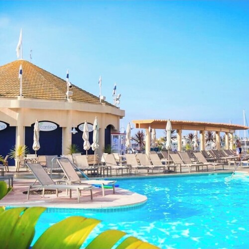 Indulge in Paradise at Coronado Beach Resort : Min 7 day -Sunday to Sunday