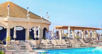 Indulge in Paradise at Coronado Beach Resort : Min 7 day -Sunday to Sunday