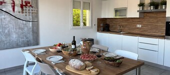 VILLA MODERNE AVEC PISCINE PRIVÉE À 10 MINUTES À PIED DE LA MER