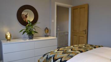 3 bedrooms, iron/ironing board, travel cot, WiFi