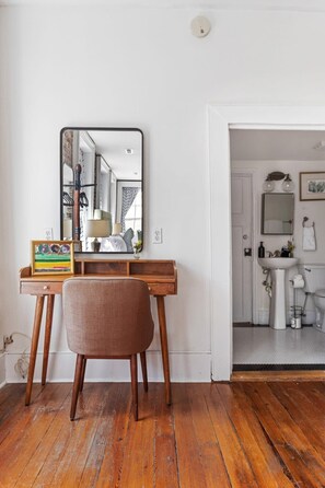 Bathtub, hair dryer, towels