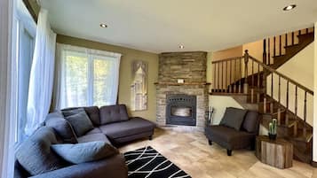 Tv, pejs, bordtennisbord