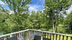 Outdoor dining - Le Rivat – Chalet for 12 guests + 2 children (Saint-Gabriel-de-Valcartier)