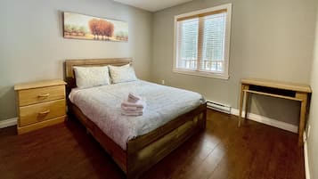 5 bedrooms, desk, free WiFi, bed sheets