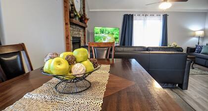 Beautiful, spacious, clean house for families #1