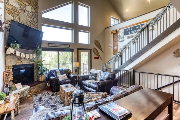 Smart TV, fireplace, offices