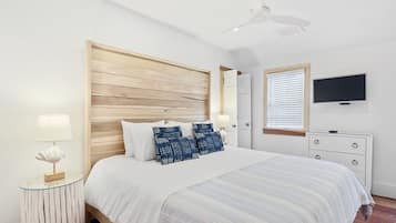 4 bedrooms, desk, iron/ironing board, WiFi