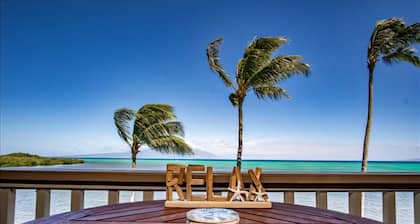 Beautiful, Third-Floor, Oceanfront Condo w/ Water Views, Shared Pool, Free WiFi
