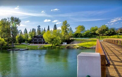 On The River | Hot Tub | Fire Pit | New AC 2024!