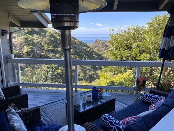 Terrace/patio - Beautiful Laguna Beach house with ocean views (Laguna Beach)