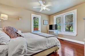 4 bedrooms, free WiFi