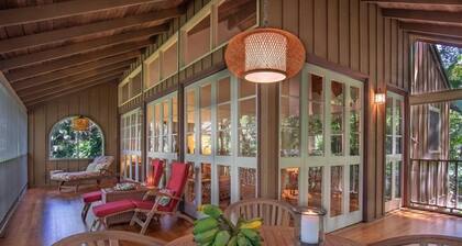 Secluded Corner Condo w/Nature Views, Wrap-Around Lanai, Free WiFi, Shared Pool