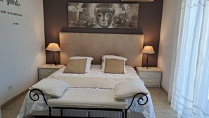 5 habitaciones, escritorio y sistema de insonorización 