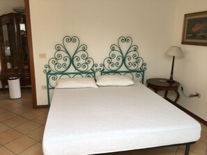 2 bedrooms, WiFi - Apartment 50 meters from the sea (Pietrasanta)