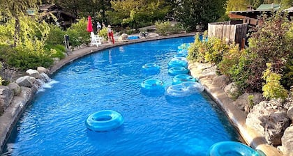 Blackhawk 5BD Home: Hot Tub, Arcade, near Whitworth & Green Bluff