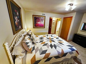 5 bedrooms, desk, iron/ironing board, free WiFi