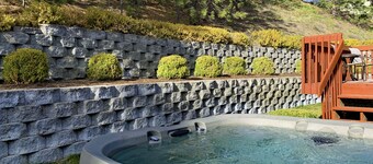 Blackhawk 5BD Home: Hot Tub, Arcade, near Whitworth & Green Bluff