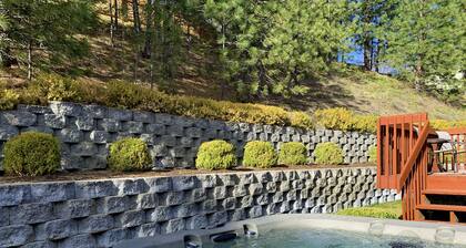 Blackhawk 5BD Home: Hot Tub, Arcade, near Whitworth & Green Bluff