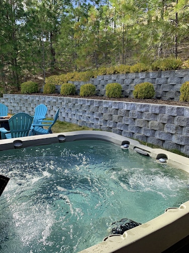 Blackhawk 5BD Home: Hot Tub, Arcade, near Whitworth & Green Bluff