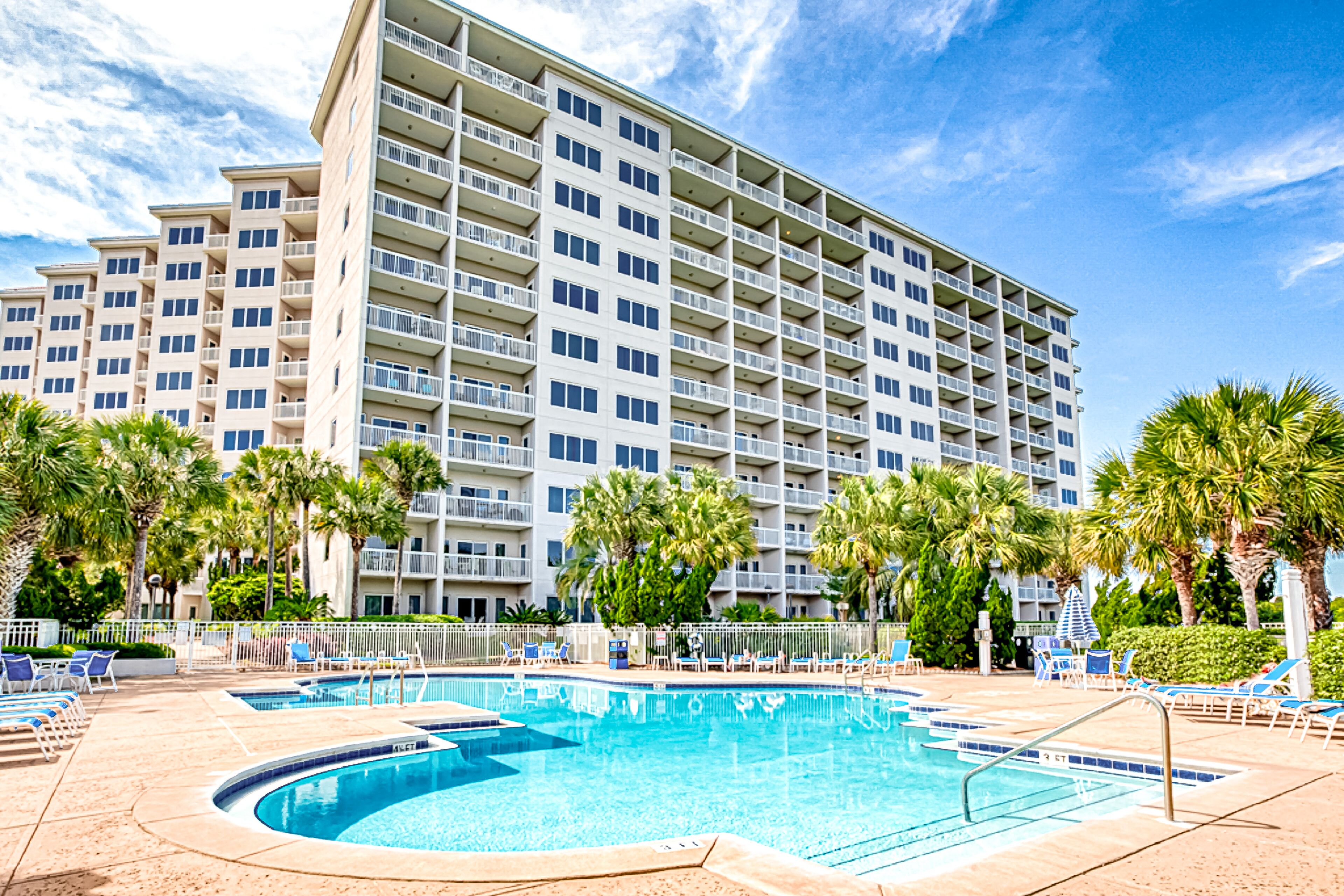 Dreamy Coastal Getaway W/ Shared Pools/Hot Tubs, Beach Access & Ideal Location