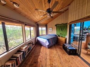 7 bedrooms, desk, iron/ironing board, free WiFi