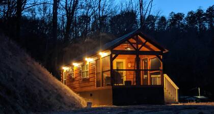 Great Smoky Mountain Tiny House Log Cabin "Cedar Heights"