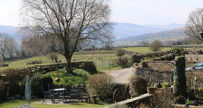 Delightful cottage in Yorkshire Dales national park