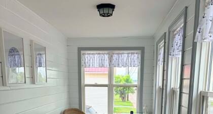 Lovely home close to the bike trails, the Magdalen ferry, and Basin Head beach!