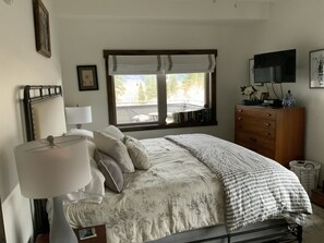 2 chambres, fer et planche à repasser, Wi-Fi, literie fournie