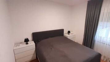 1 bedroom, WiFi, bed sheets