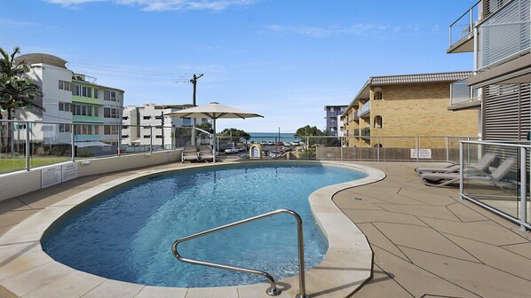 Pool - Merrima Court Unit 14 Kings Beach QLD (KINGS BEACH)