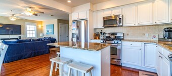 No Taxes, elevator, king bed, beach tags and parking