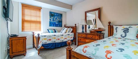 4 bedrooms, desk, iron/ironing board, free WiFi