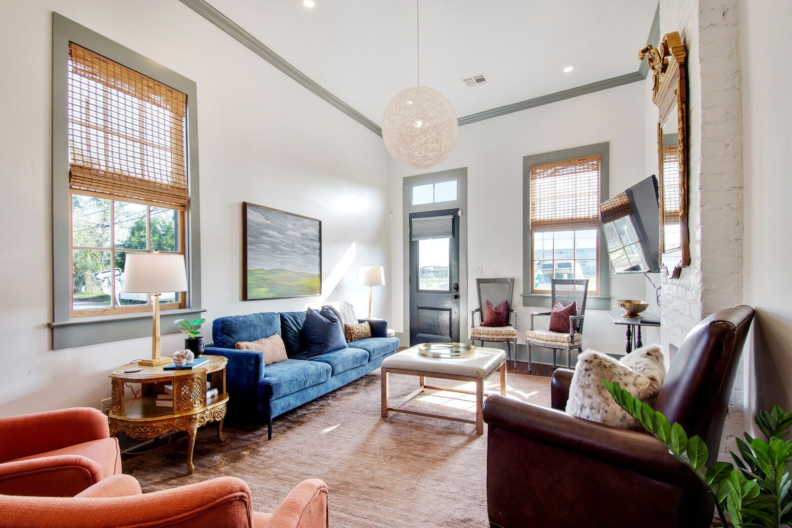 Una Smart TV, una oficina