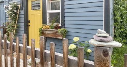 Trail Lovers Getaway - walk or bike to downtown