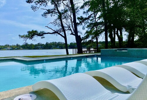 Sound front Sunsets from Dock, Pool, Porch & all rooms. Private Beach access! 
