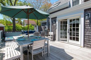Outdoor dining - Hot Tub, Fenced Yard & Dog Friendly (North Chatham)