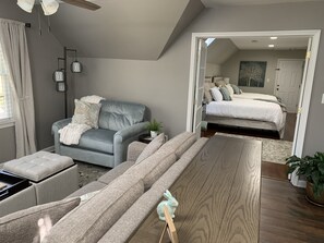 Smart TV, fireplace, DVD player, offices - Poolside Mountain Views and Outdoor Living (Campobello)